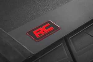 Chevrolet Silverado 3500 HD Hard Low Profile Bed Cover - Rough Country - Tri-Fold - '20-'24 Chevrolet Silverado 3500 HD Hard Low Profile Bed Cover - Rough Country - Tri-Fold - '20-'24